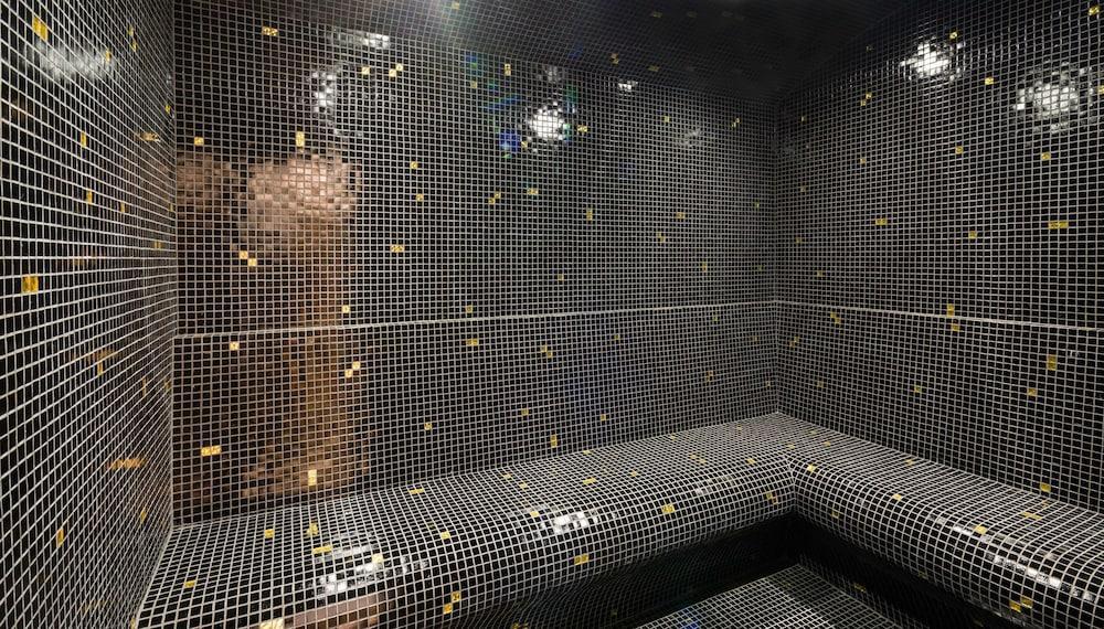Narcissus Al Hamra Hotel Jidá Exterior foto A steam room